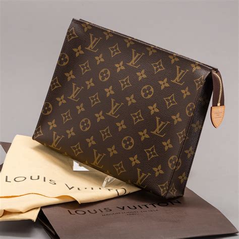 louis vuitton pouch 26 insert|easy pouch louis vuitton.